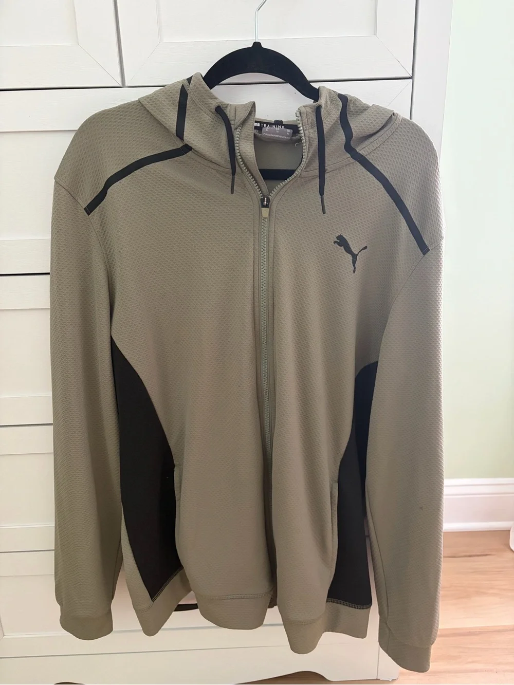 Puma Men’s Olive Green Zip-Up Hooded Performance Jacket with Black Accents